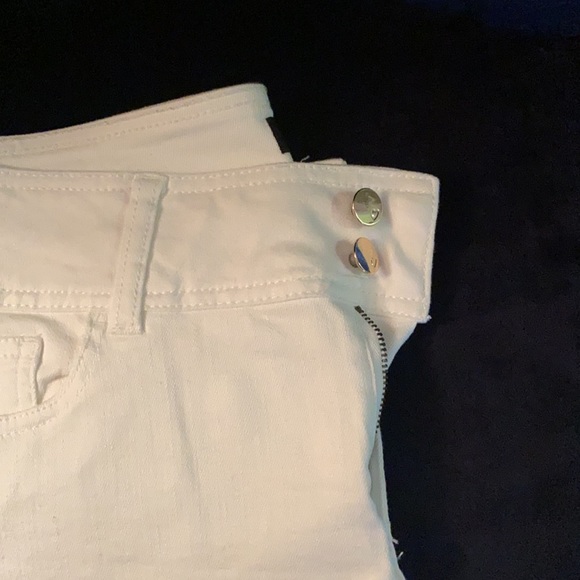 Women’s Shorts, Thalia Sodi, Size 10 - Picture 4 of 5